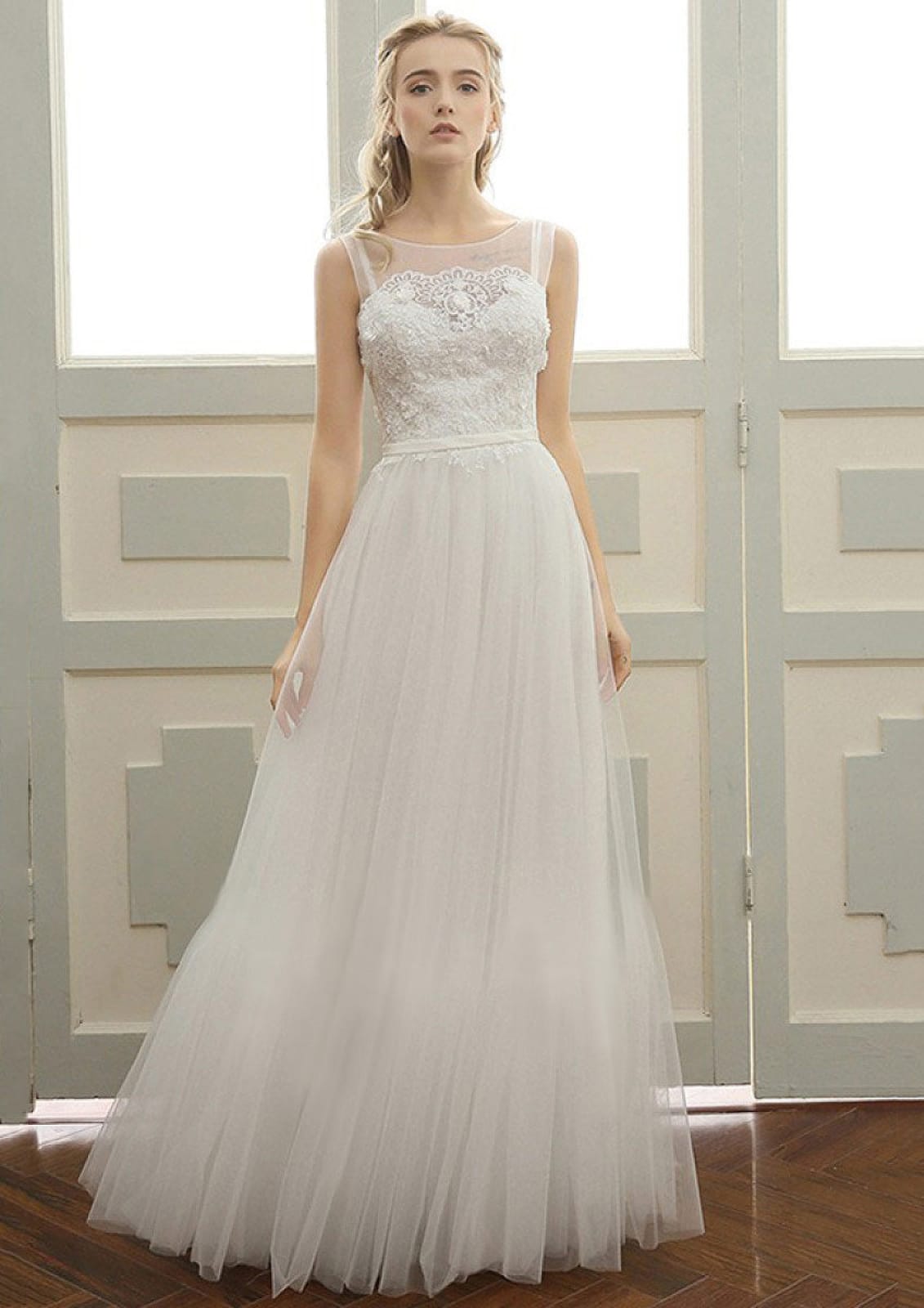 Sleeveless Lace Tulle Wedding Dress A-Line V Back Illusion Bateau